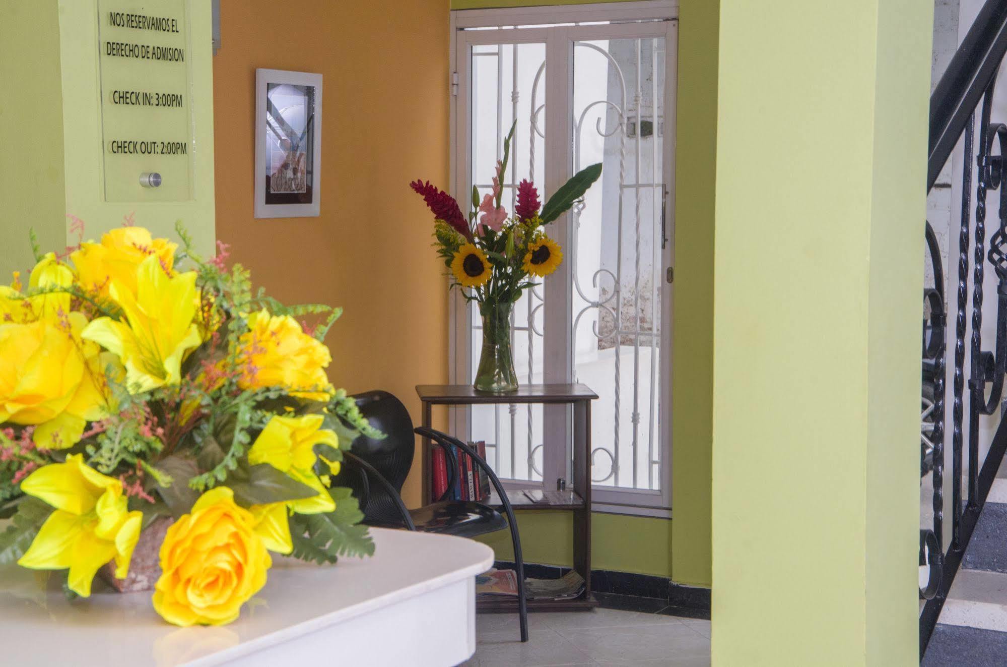 Hotel Marovi Santa Marta  Zewnętrze zdjęcie